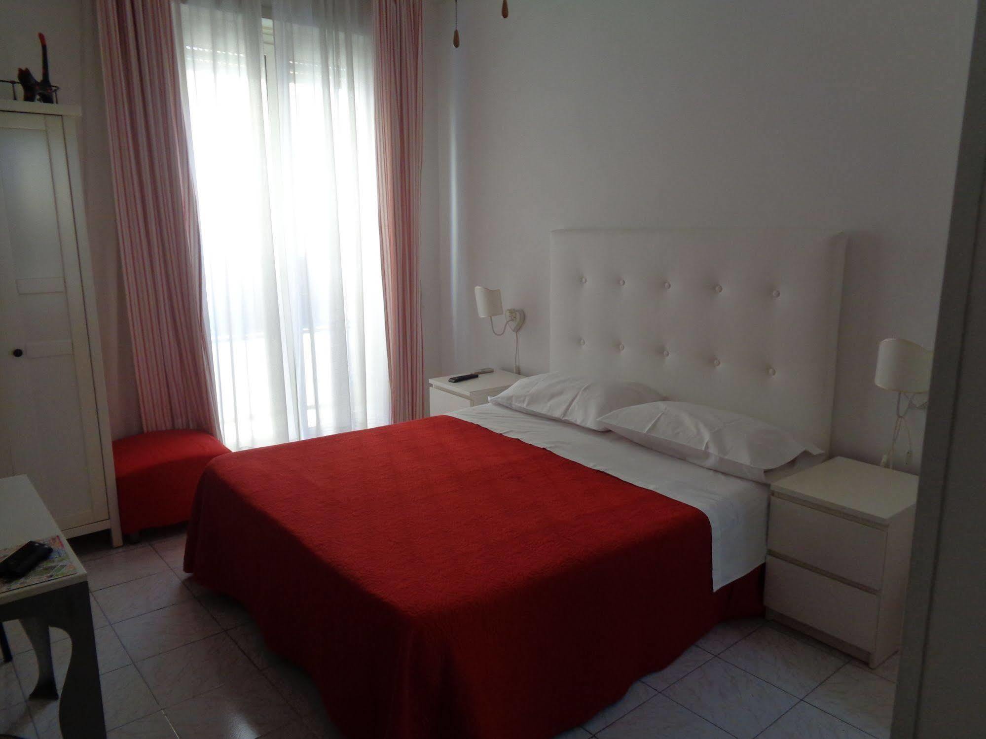 Interno 9 Hotel โรม ภายนอก รูปภาพ