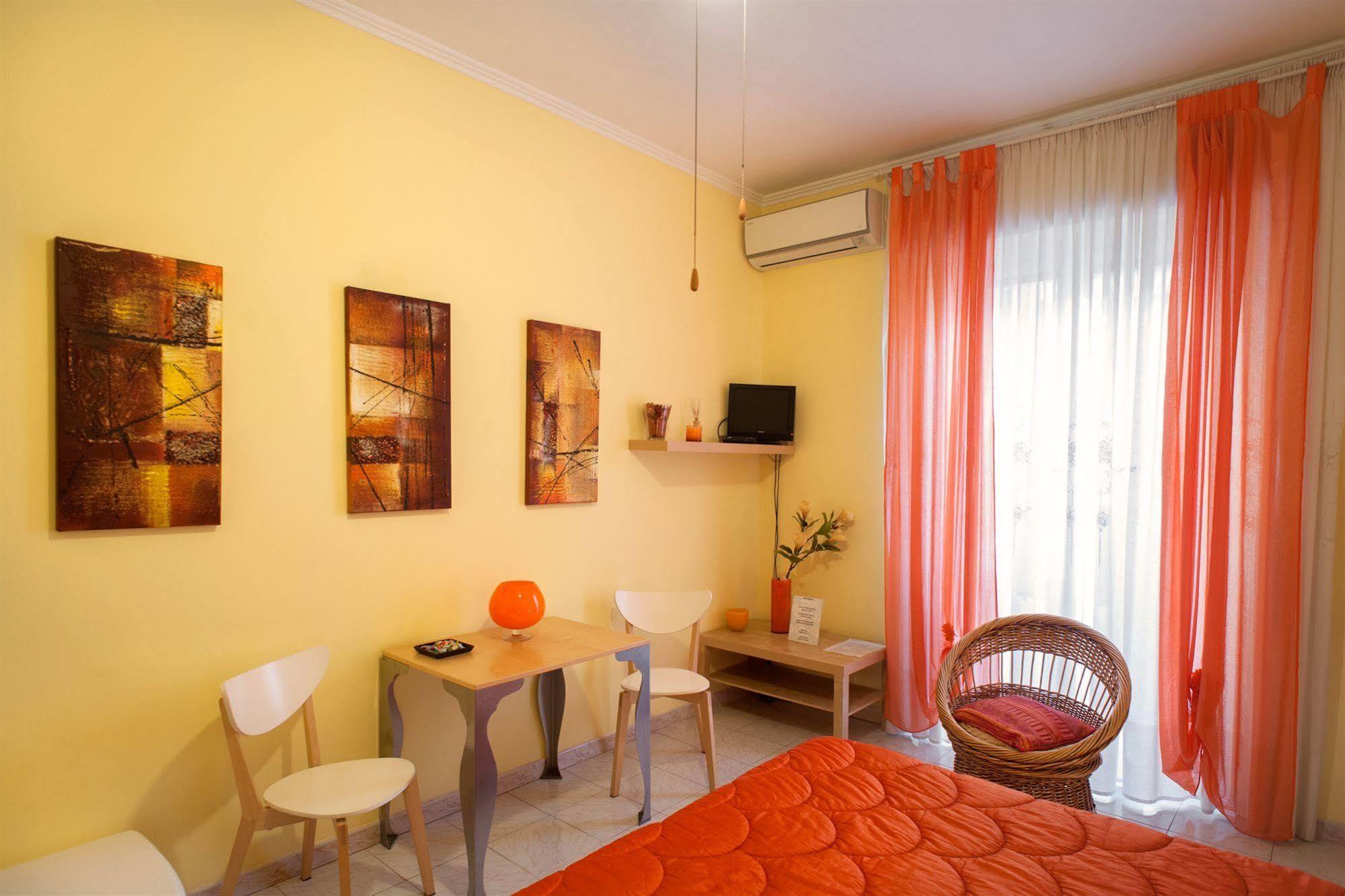 Interno 9 Hotel โรม ภายนอก รูปภาพ